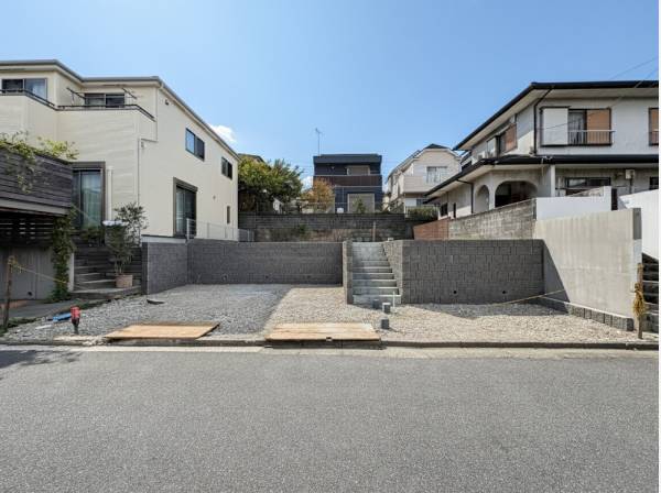 神奈川県三浦郡葉山町長柄の土地