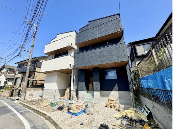 神奈川県藤沢市西富２丁目の新築戸建