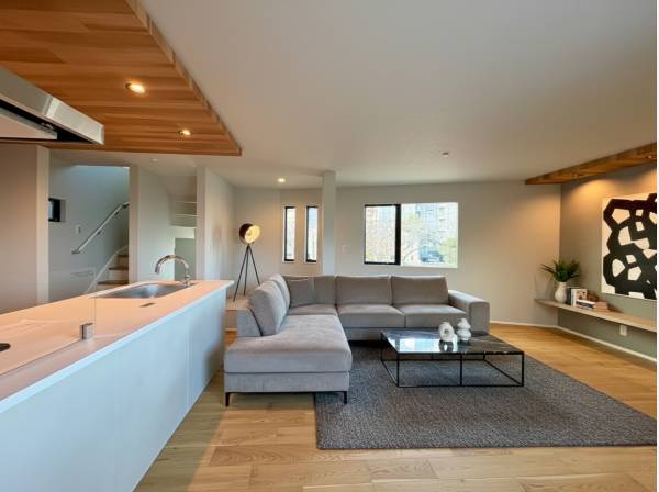 神奈川県藤沢市川名１丁目の新築戸建