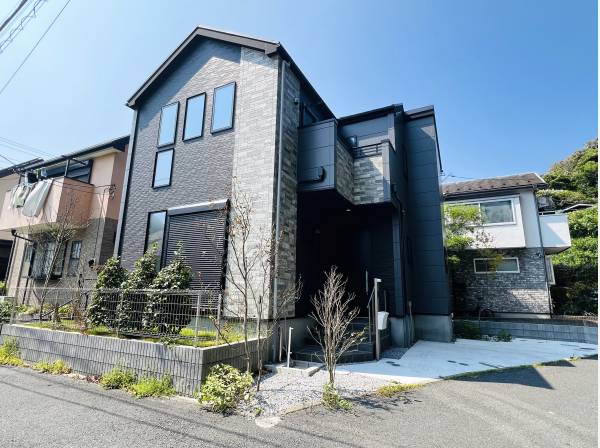 神奈川県鎌倉市稲村ガ崎２丁目の新築戸建