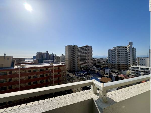 神奈川県藤沢市片瀬海岸１丁目のマンション