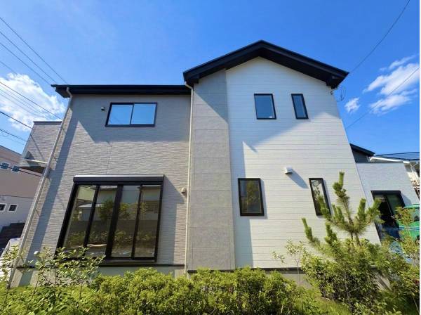 神奈川県藤沢市鵠沼松が岡３丁目の新築戸建