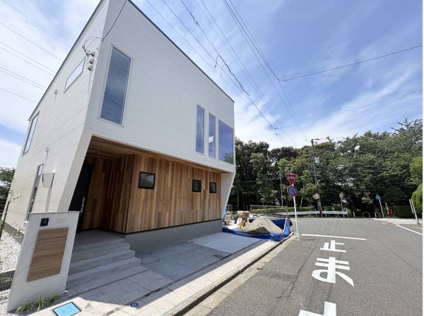 神奈川県藤沢市片瀬山１丁目の新築戸建