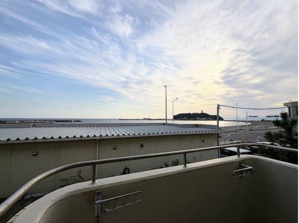 神奈川県鎌倉市腰越３丁目のマンション