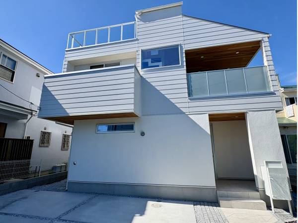 神奈川県藤沢市鵠沼海岸５丁目の新築戸建