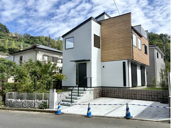 神奈川県鎌倉市梶原３丁目の新築戸建
