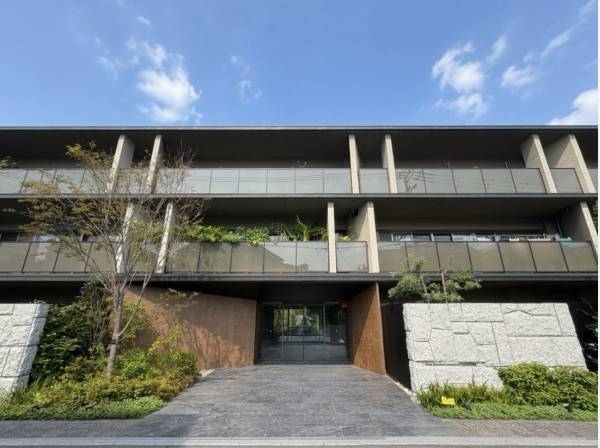 神奈川県茅ヶ崎市中海岸２丁目のマンション