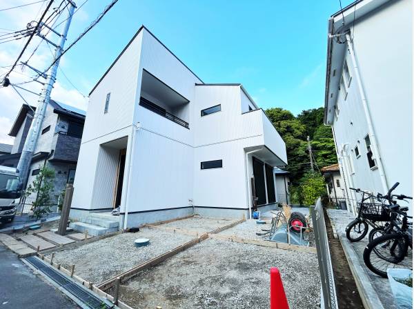 神奈川県藤沢市片瀬２丁目の新築戸建