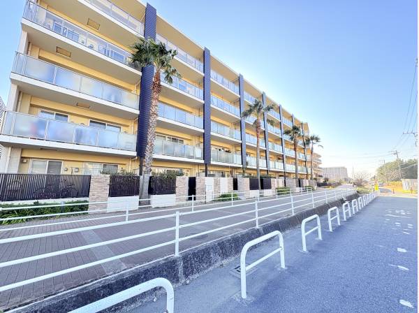 神奈川県茅ヶ崎市汐見台のマンション