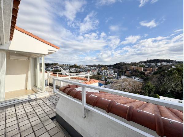 神奈川県逗子市小坪６丁目のマンション