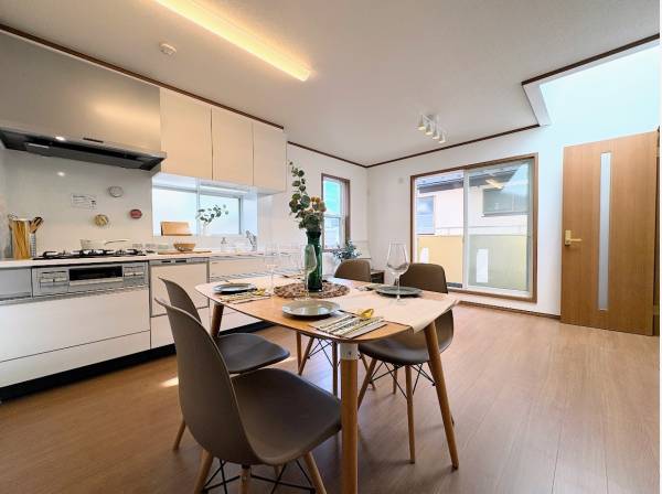 神奈川県藤沢市西富２丁目の中古戸建