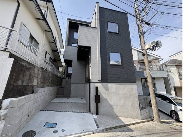 神奈川県鎌倉市台４丁目の新築戸建