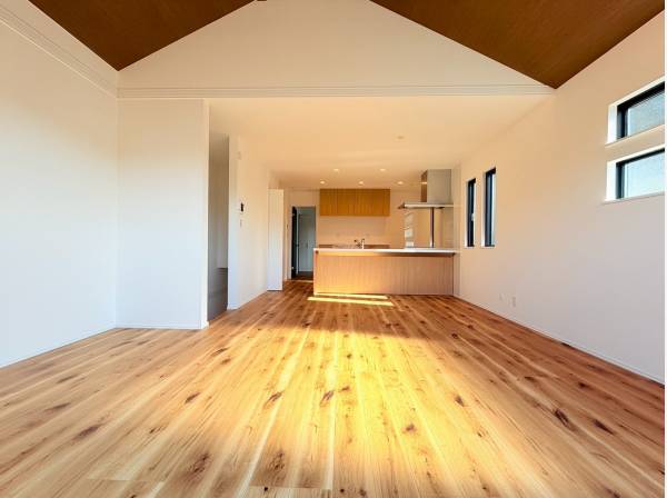 神奈川県鎌倉市稲村ガ崎５丁目の新築戸建