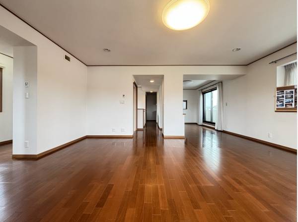神奈川県三浦郡葉山町長柄の中古戸建