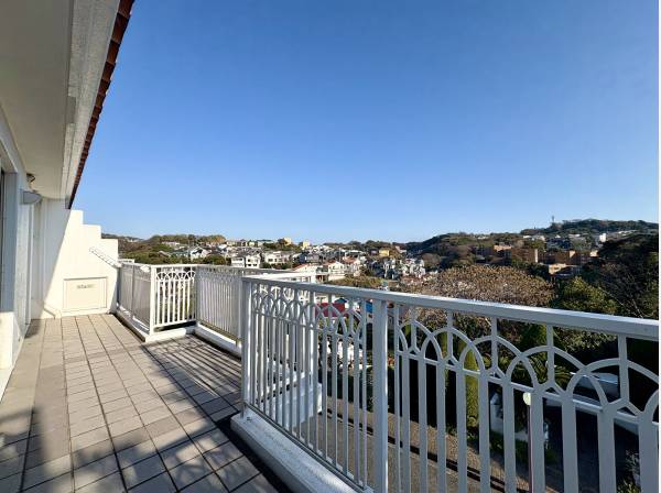 神奈川県逗子市小坪６丁目のマンション