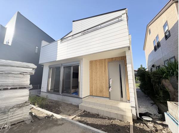 神奈川県三浦郡葉山町一色の新築戸建