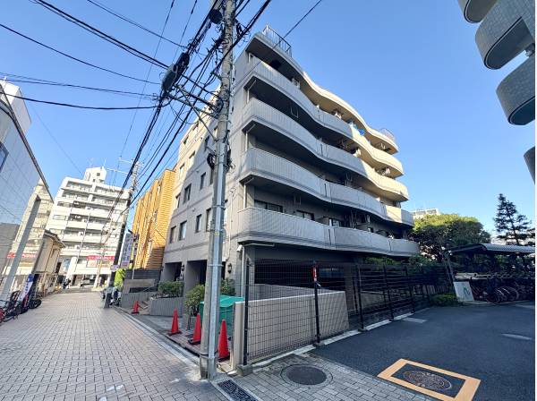 神奈川県藤沢市片瀬海岸１丁目のマンション