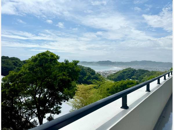 神奈川県逗子市小坪７丁目のマンション