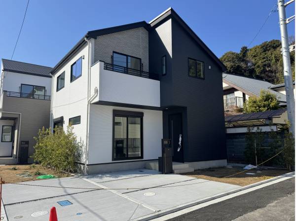 神奈川県三浦郡葉山町長柄の新築戸建