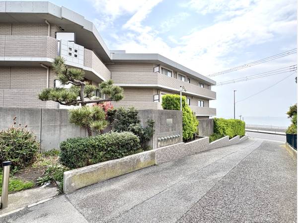 神奈川県鎌倉市由比ガ浜４丁目のマンション