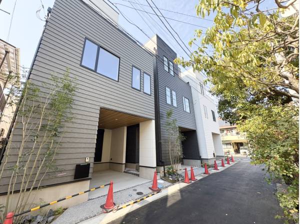 神奈川県逗子市桜山６丁目の新築戸建