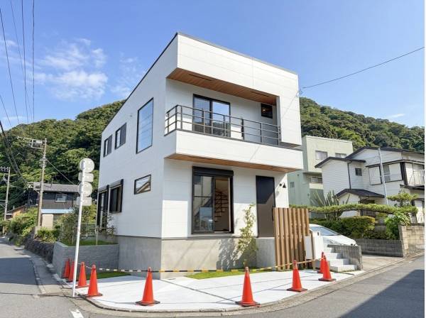 神奈川県三浦郡葉山町一色の新築戸建