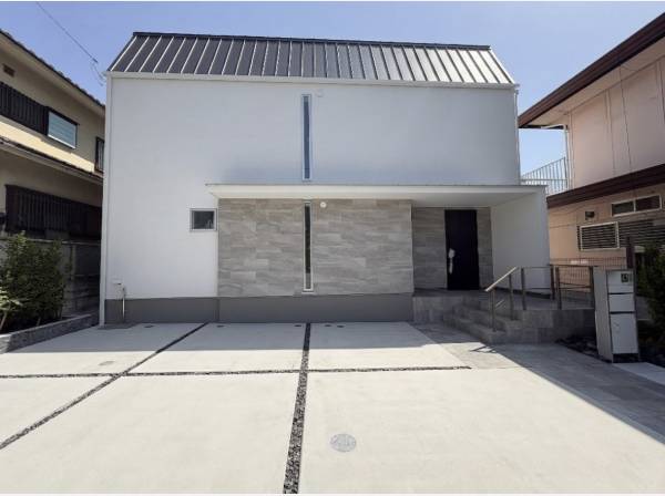 神奈川県藤沢市片瀬山３丁目の新築戸建