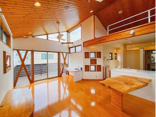 神奈川県鎌倉市材木座５丁目の中古戸建