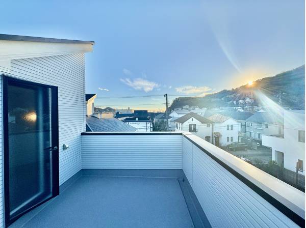 神奈川県逗子市新宿３丁目の新築戸建