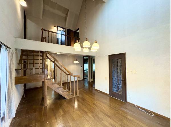 神奈川県中郡二宮町百合が丘３丁目の中古戸建