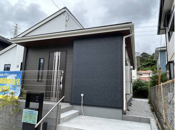 神奈川県横須賀市湘南鷹取２丁目の新築戸建