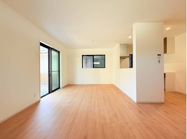 神奈川県逗子市桜山８丁目の新築戸建