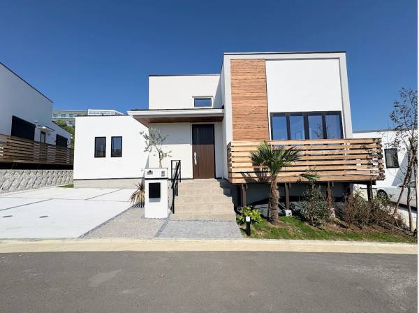神奈川県横須賀市佐島の丘２丁目の新築戸建