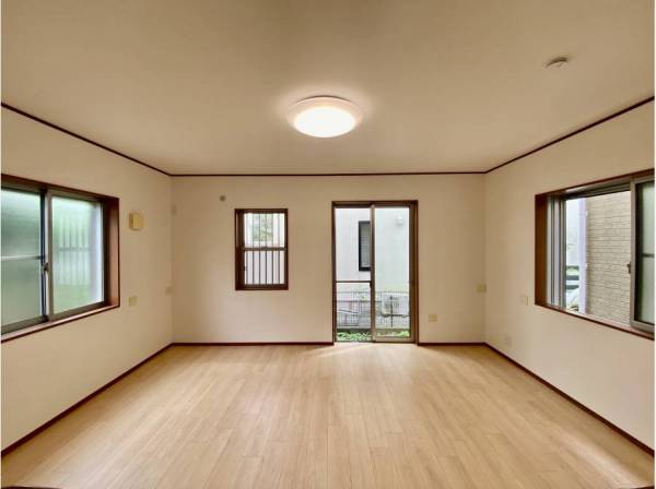 神奈川県逗子市久木８丁目の中古戸建