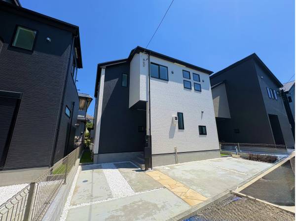 神奈川県茅ヶ崎市美住町の新築戸建