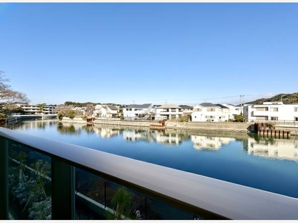 神奈川県逗子市新宿１丁目のマンション