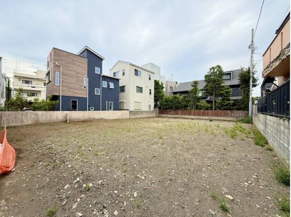敷地面積約99坪の広大な敷地！