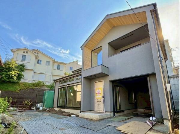 神奈川県藤沢市鵠沼桜が岡１丁目の新築戸建