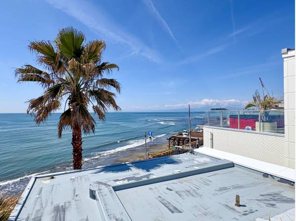 神奈川県鎌倉市稲村ガ崎１丁目の中古戸建