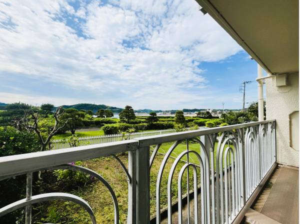 神奈川県逗子市桜山９丁目のマンション