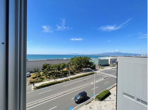 神奈川県藤沢市片瀬海岸２丁目のマンション