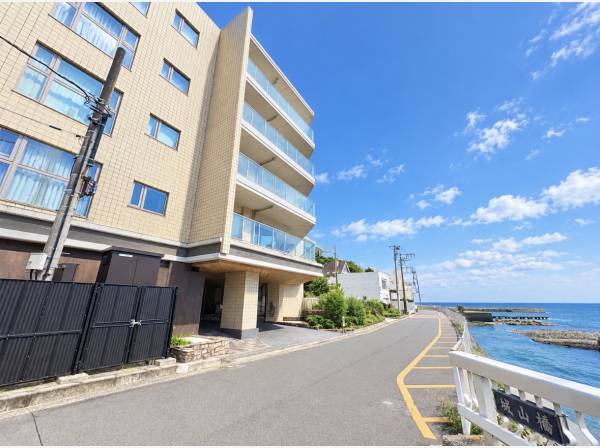 神奈川県横須賀市秋谷１丁目のマンション