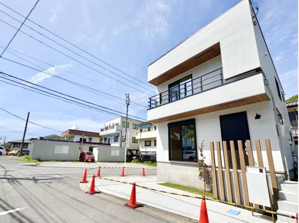 神奈川県三浦郡葉山町一色の新築戸建