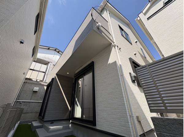 神奈川県藤沢市藤が岡３丁目の新築戸建