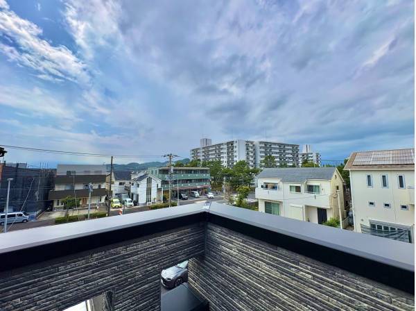 神奈川県平塚市龍城ケ丘の新築戸建