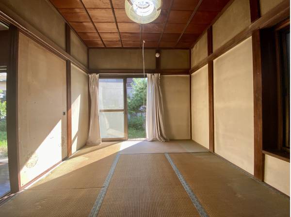 何故か懐かしさを感じます。