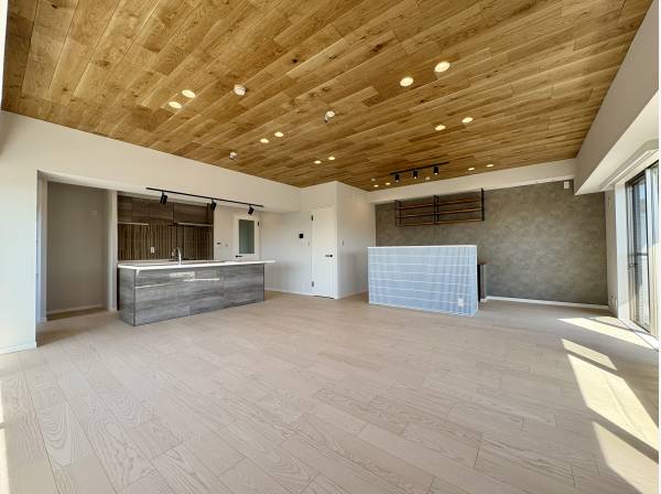 神奈川県藤沢市片瀬海岸１丁目のマンション