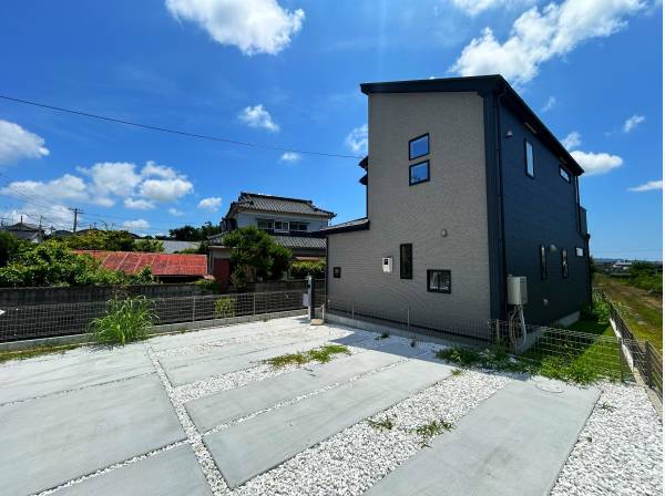 神奈川県平塚市岡崎の新築戸建