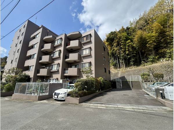 神奈川県藤沢市大庭のマンション