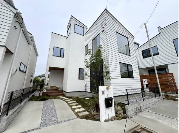 神奈川県藤沢市本鵠沼５丁目の新築戸建